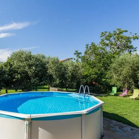 Apartment Lili-with Paddling Pool *